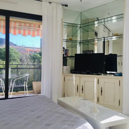 Studio Sunshine Apartman *